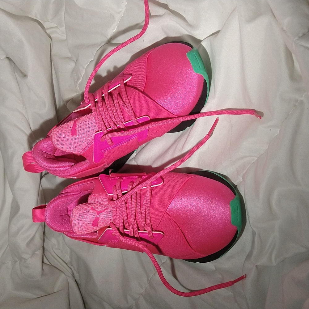 Puma Tennis Shoes